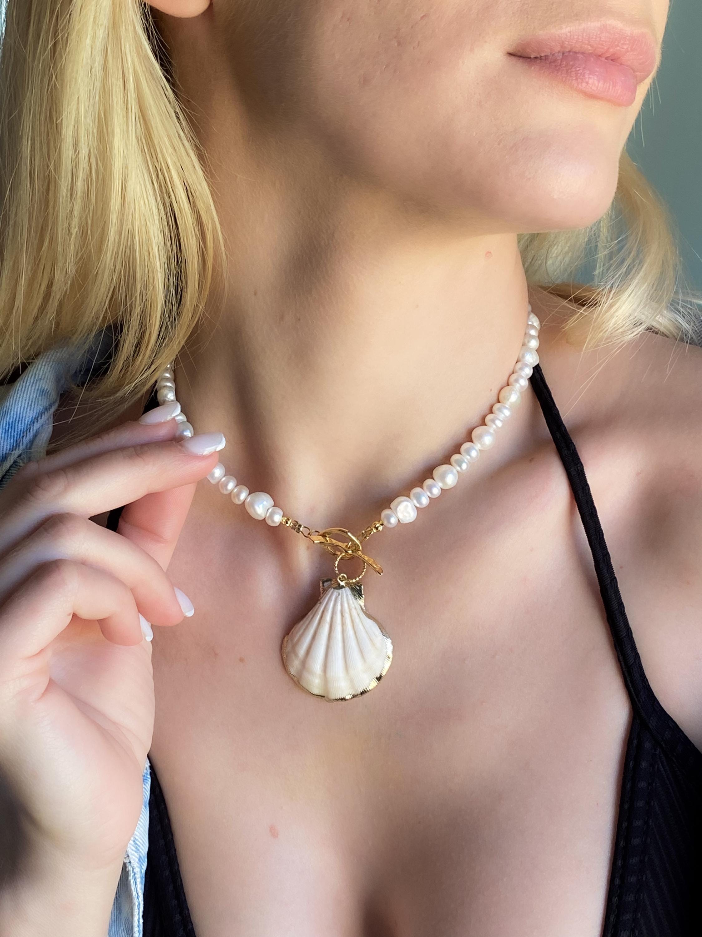 Bridal pearls and shell Necklace, Natural clam sea shell pendant Necklace, Siren core necklace, Wedding pearl Summer mermaid necklace, AEGIR