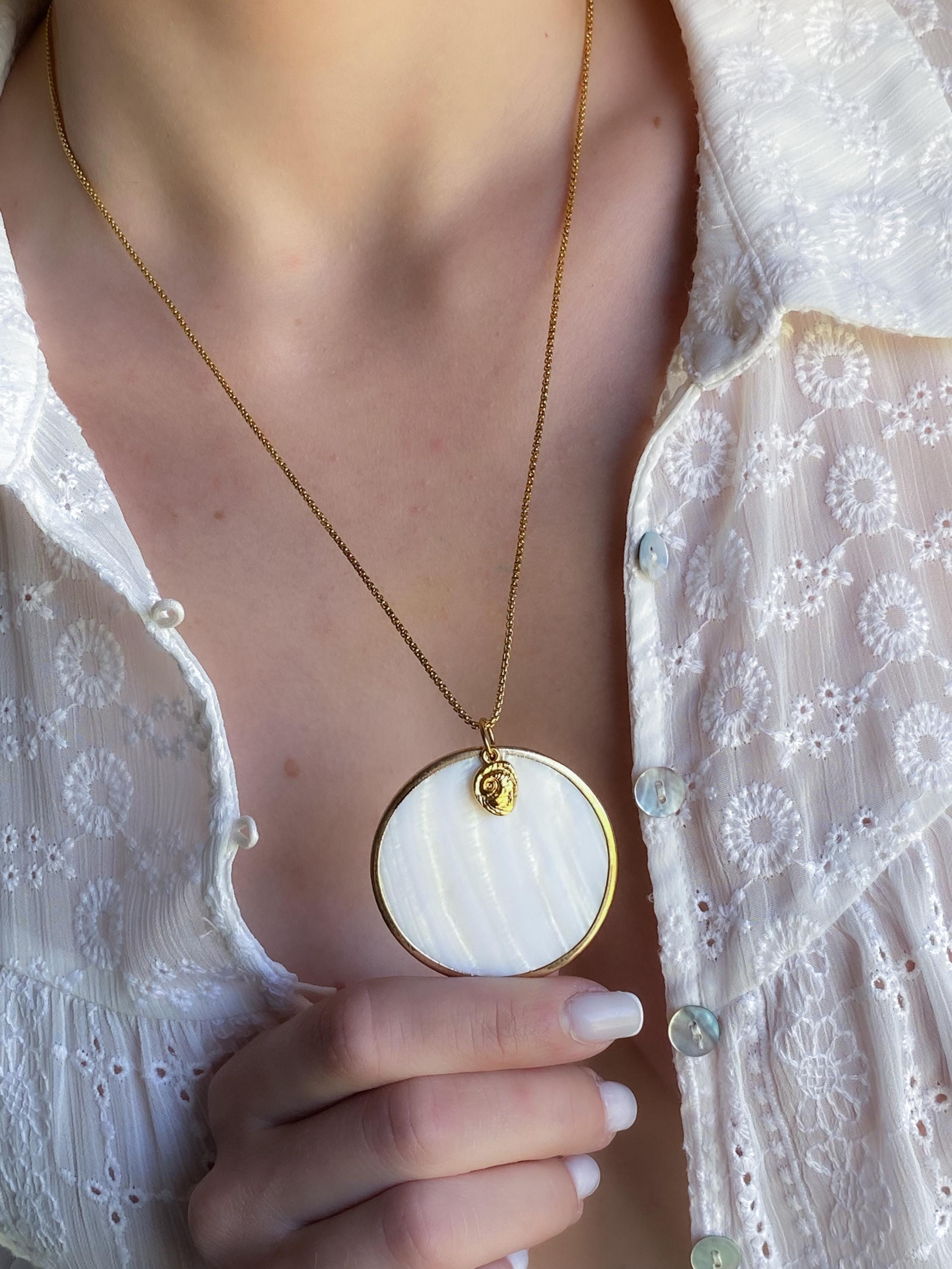 Long gold Chain Necklace with Shell round pendant, Chunky coin Pendant Necklace, Siren and Mermaid Summer Necklace, Gift for Her, SEDNA