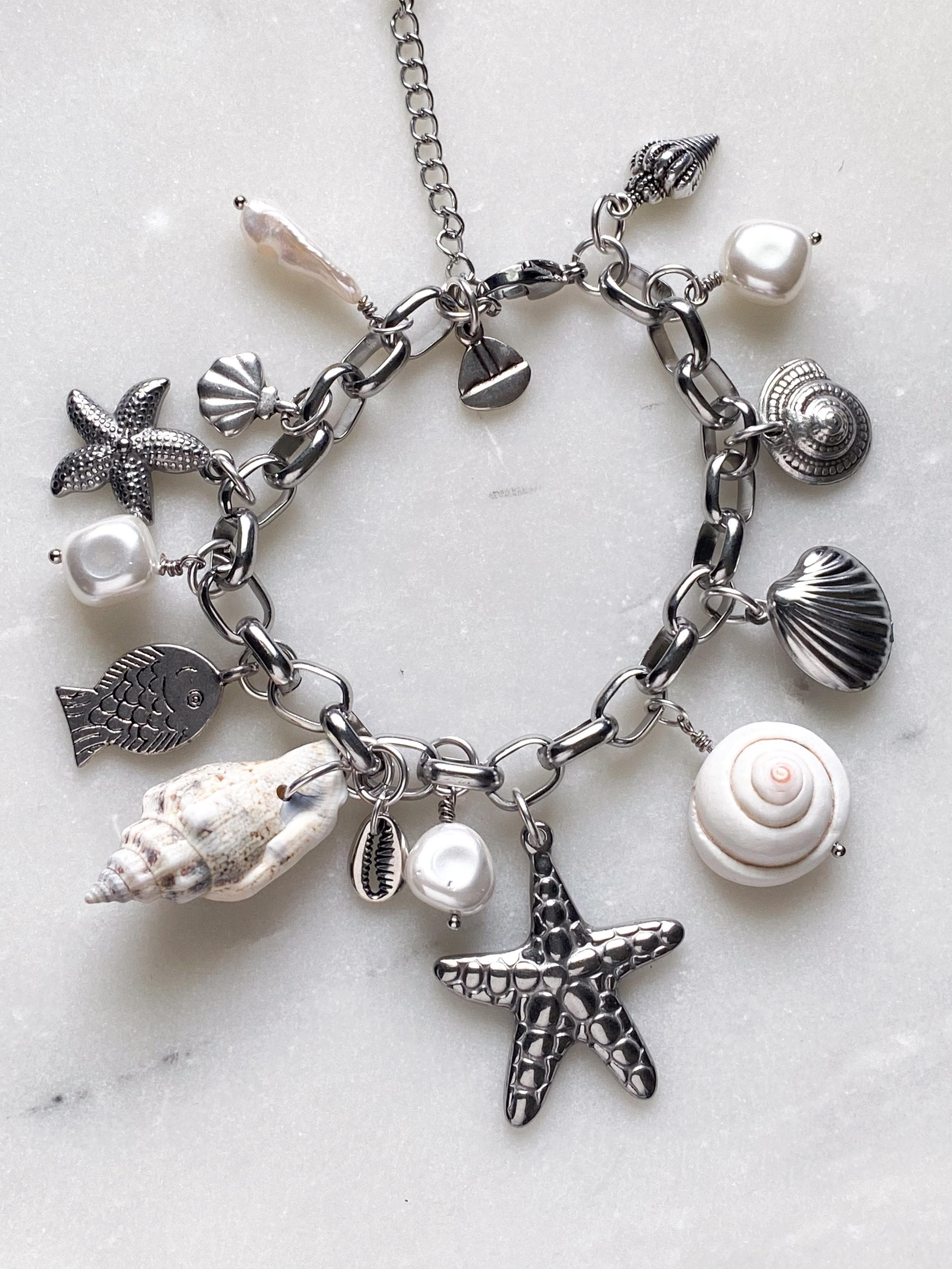 Chunky Silver chain Bracelet with sea shell charms, Starfish Statement mermaid bracelet, Ocean bracelet, Birthday Gift for her, THALASSA