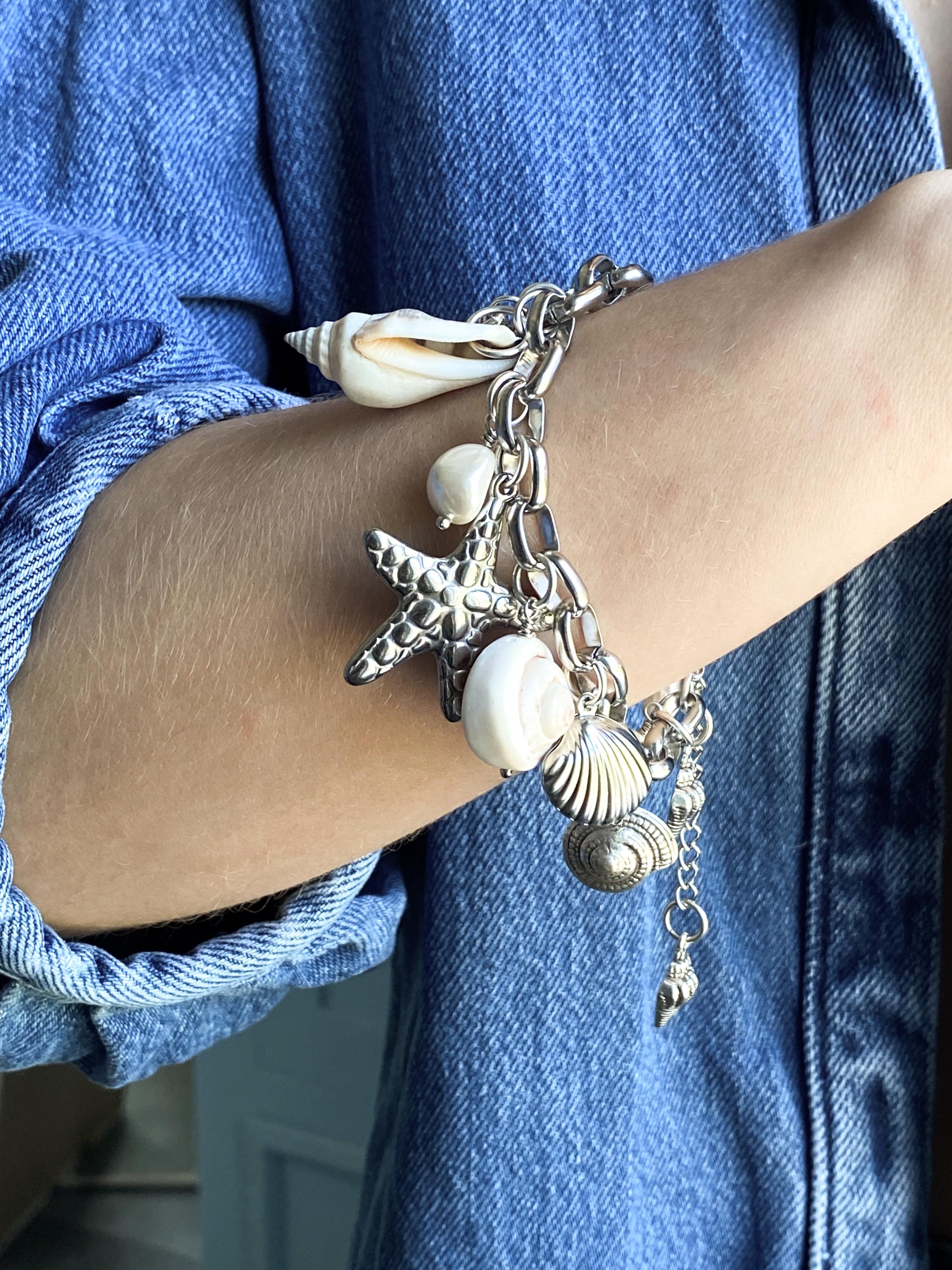 Chunky Silver chain Bracelet with sea shell charms, Starfish Statement mermaid bracelet, Ocean bracelet, Birthday Gift for her, THALASSA