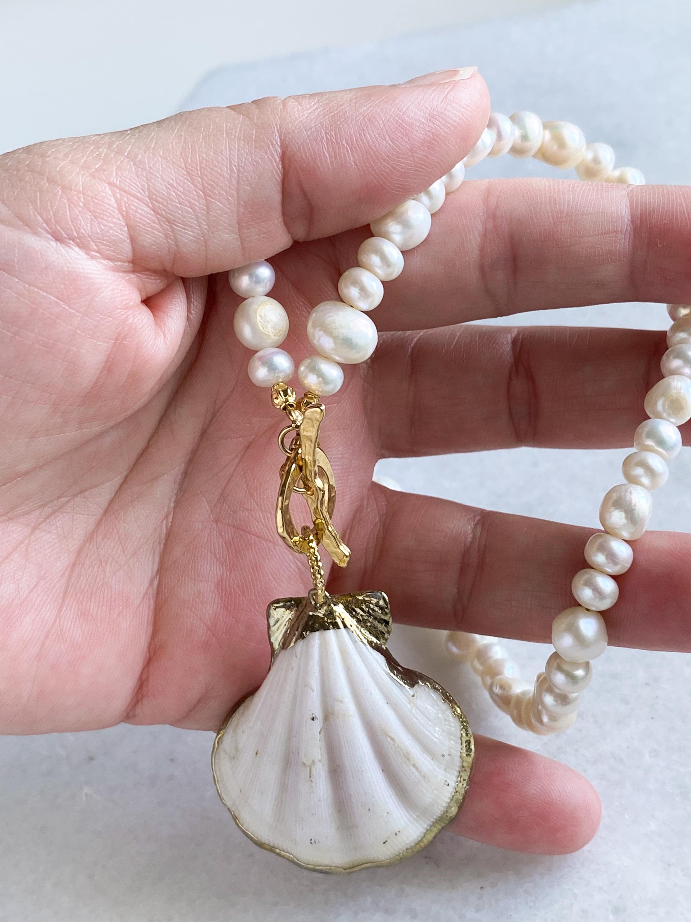 Bridal pearls and shell Necklace, Natural clam sea shell pendant Necklace, Siren core necklace, Wedding pearl Summer mermaid necklace, AEGIR