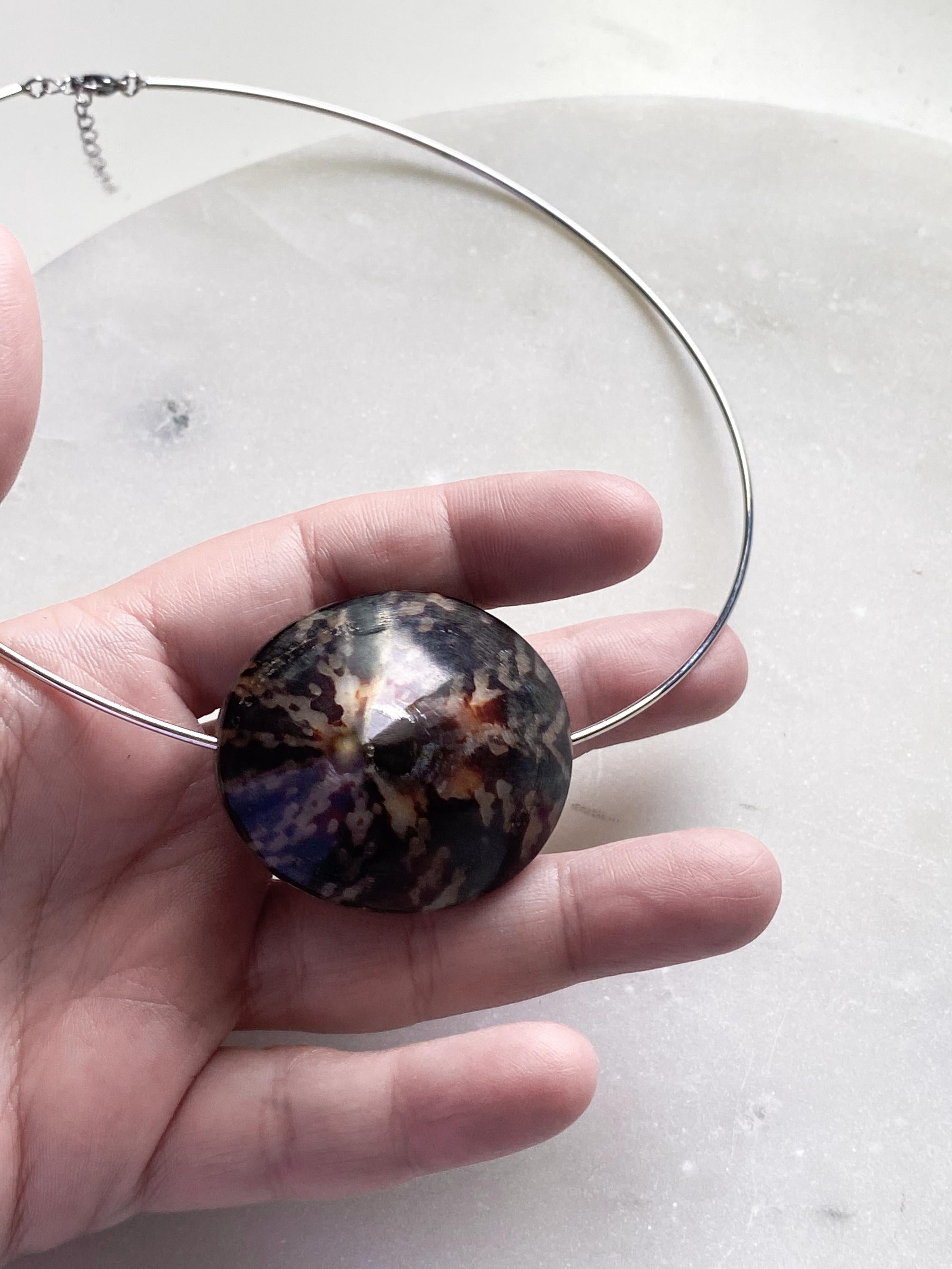 Chunky Natural shell Collar Necklace, Big Sea Shell Pendant Necklace, Siren core, Summer beach jewelry, Birthday Gift for her, HURLEY