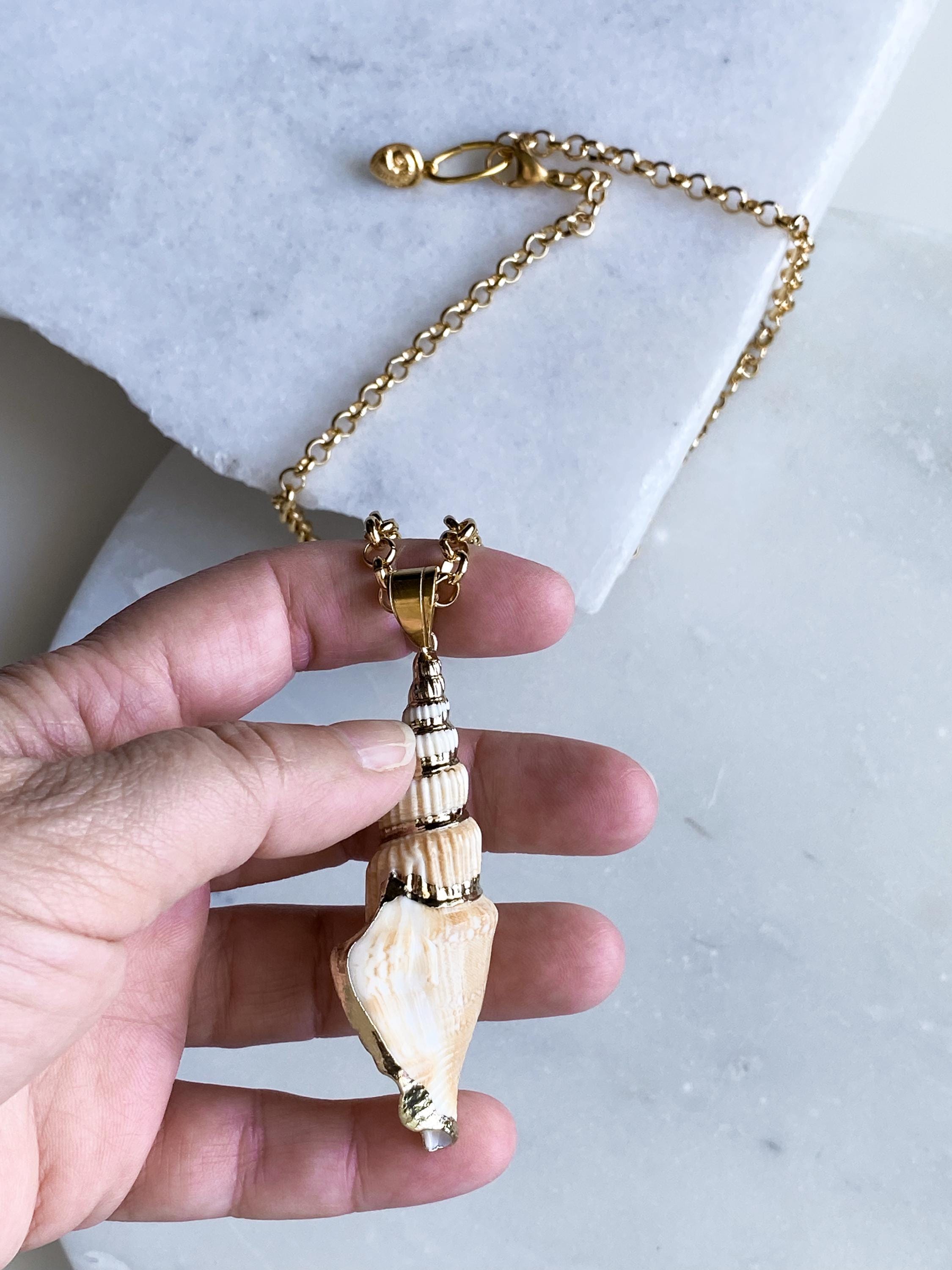 Chunky Conch Shell Pendant Necklace, Mermaid Gold Long Chain Necklace, Summer Necklace, Siren Core 90s jewelry, Mum Gift for Her, SHELLY