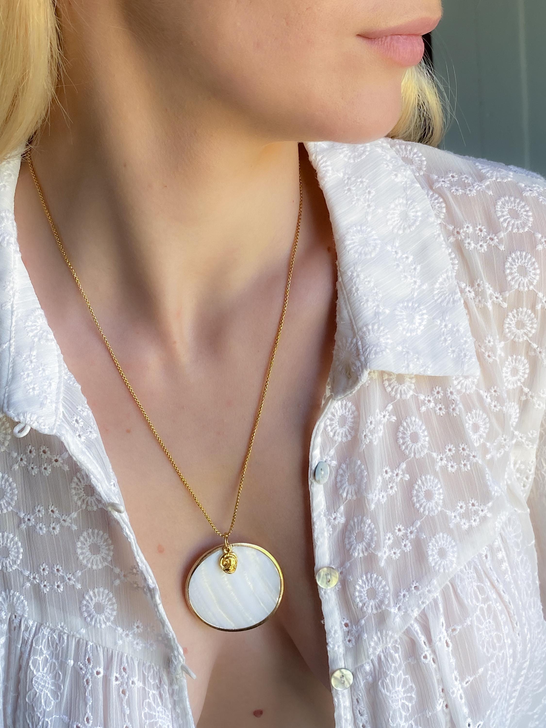 Long gold Chain Necklace with Shell round pendant, Chunky coin Pendant Necklace, Siren and Mermaid Summer Necklace, Gift for Her, SEDNA