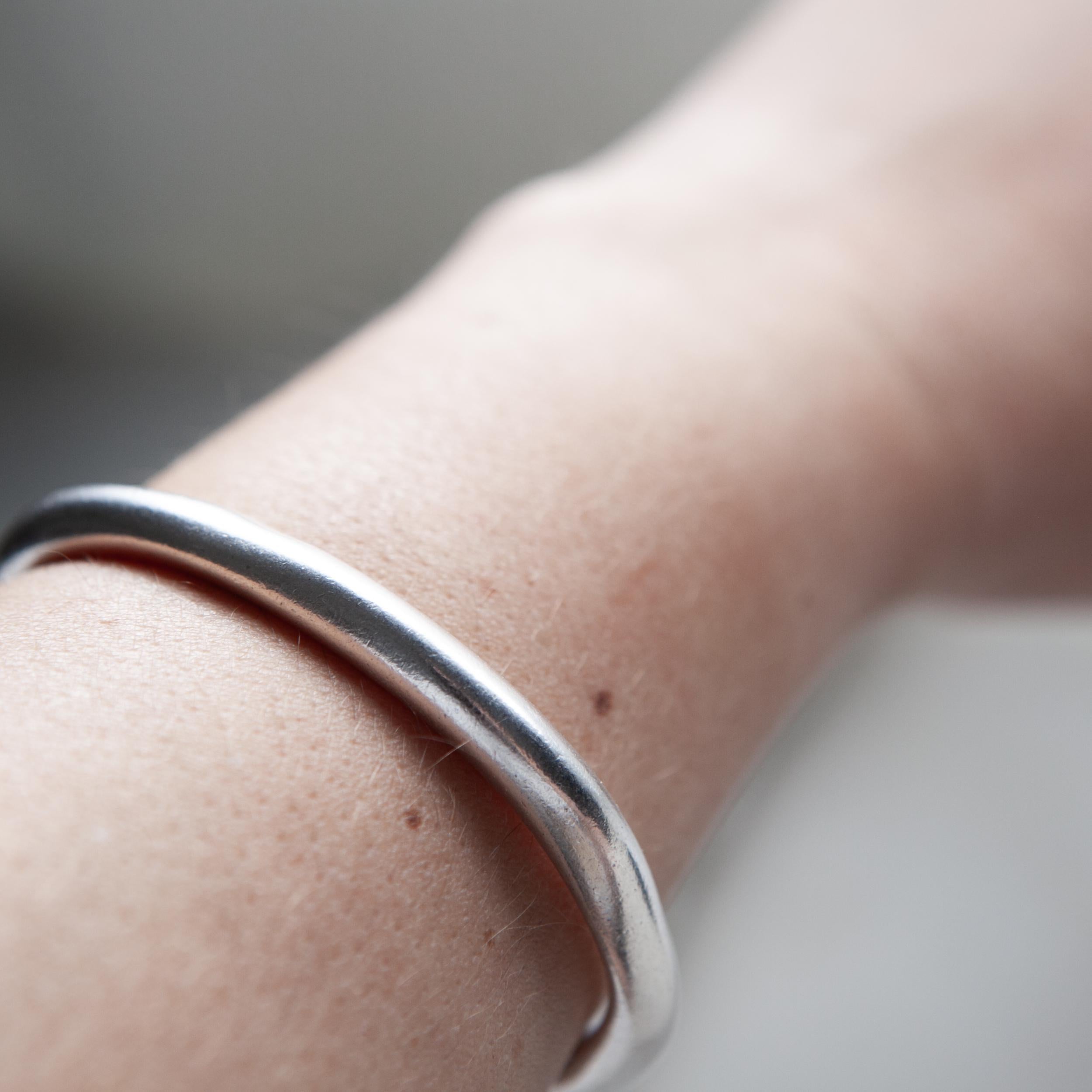 Thick heavy bangle bracelet, Unisex Tribal African bangle, Silver Minimalist bracelet, Chunky Open cuff bracelet, Casual wear Jewelry, URGO