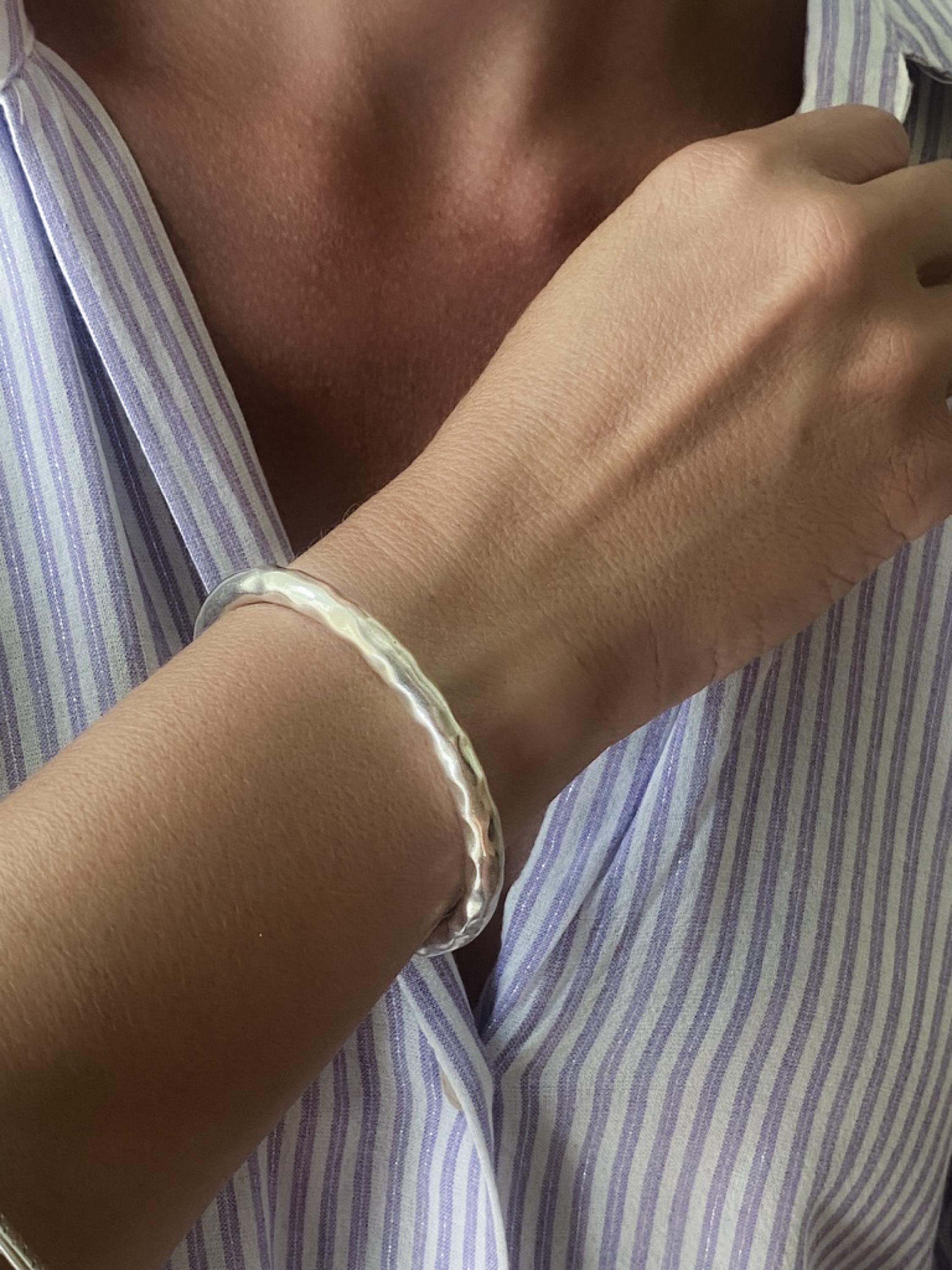 Chunky bold Hammered Bracelet, Thick unisex Silver Cuff, Statement Organic Bracelet, Minimal Bangle bracelet, Unisex Gift, SOFIA
