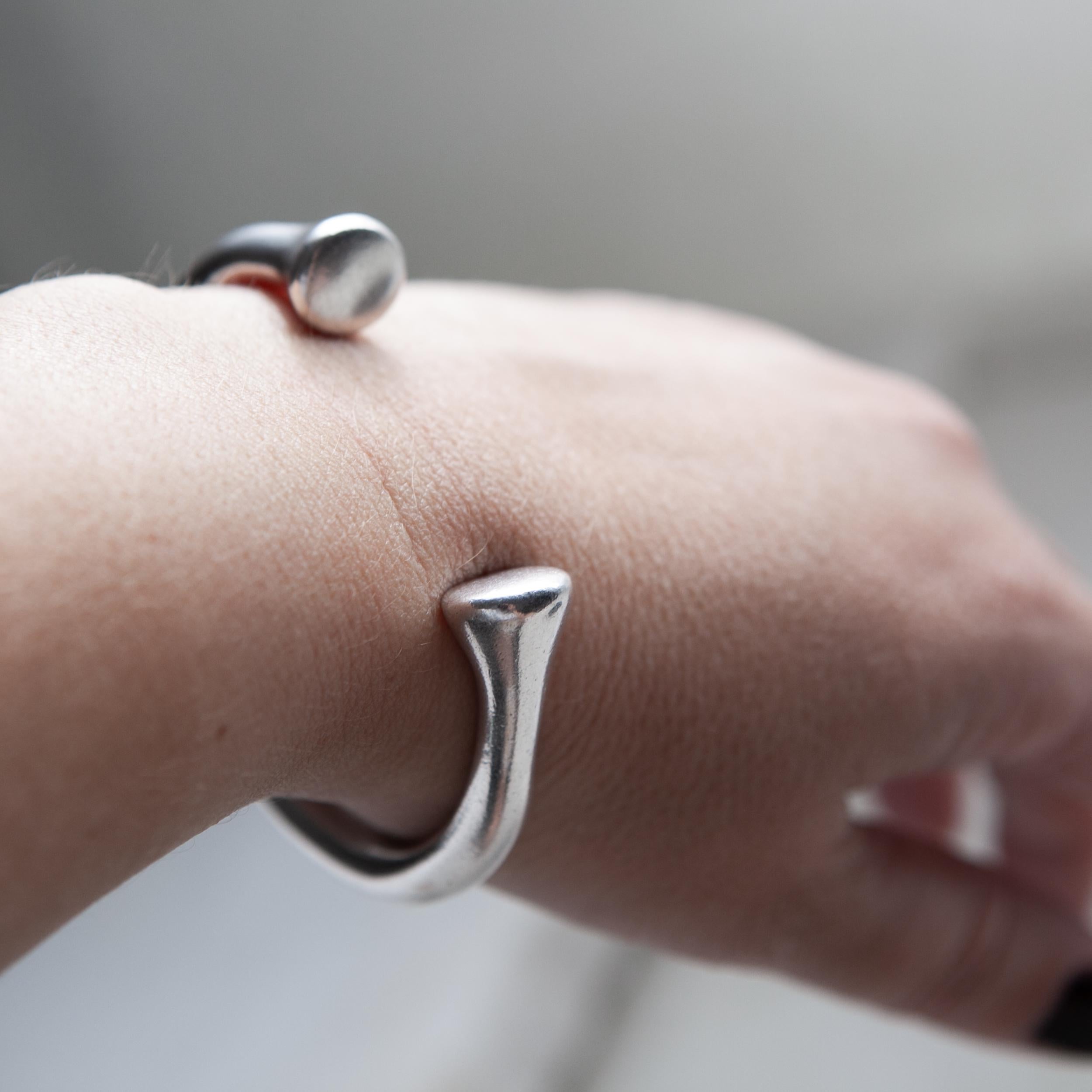 Thick heavy bangle bracelet, Unisex Tribal African bangle, Silver Minimalist bracelet, Chunky Open cuff bracelet, Casual wear Jewelry, URGO