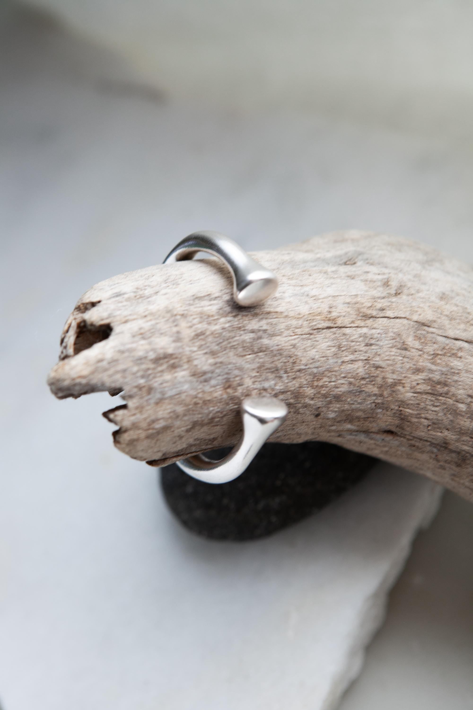 Thick heavy bangle bracelet, Unisex Tribal African bangle, Silver Minimalist bracelet, Chunky Open cuff bracelet, Casual wear Jewelry, URGO