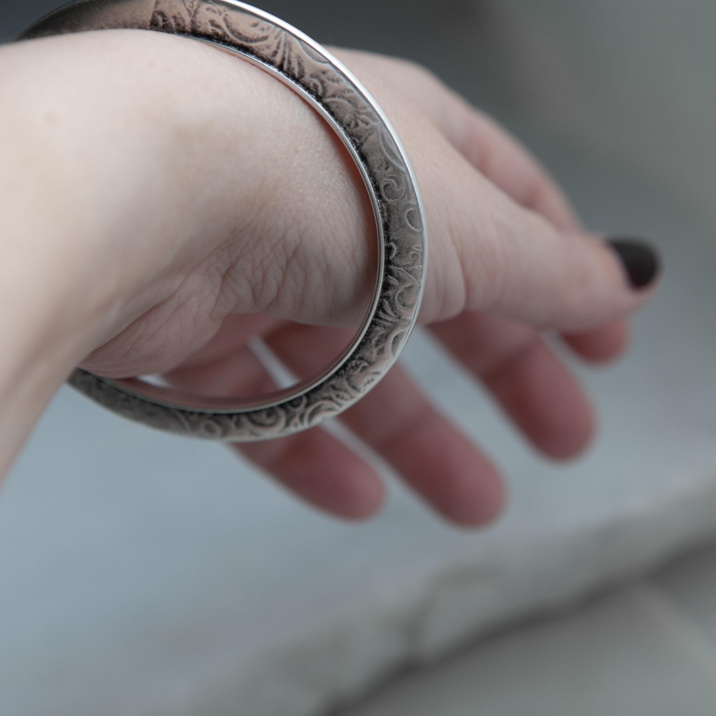 Flower Engraved flat Bangle, Thin Silver Bangle bracelet, Minimalist Bangle Cuff bracelet, Organic Stacking Bracelet, Gift for her, ISABELLA