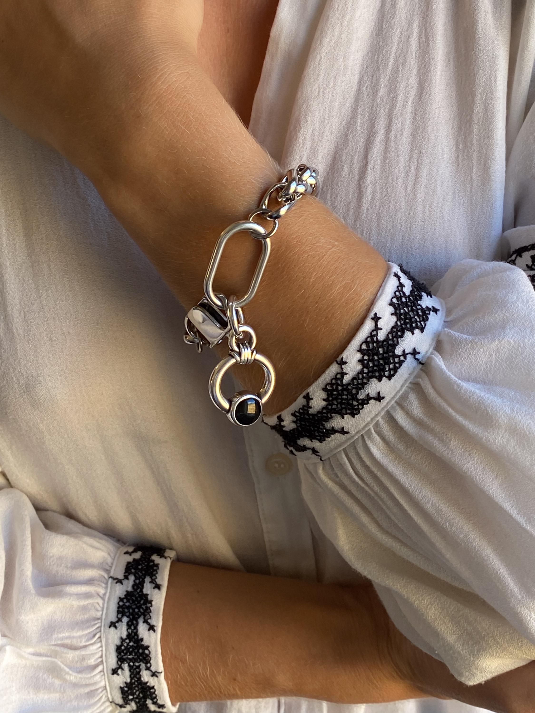 KASSANDRA Chunky Chain Bracelet