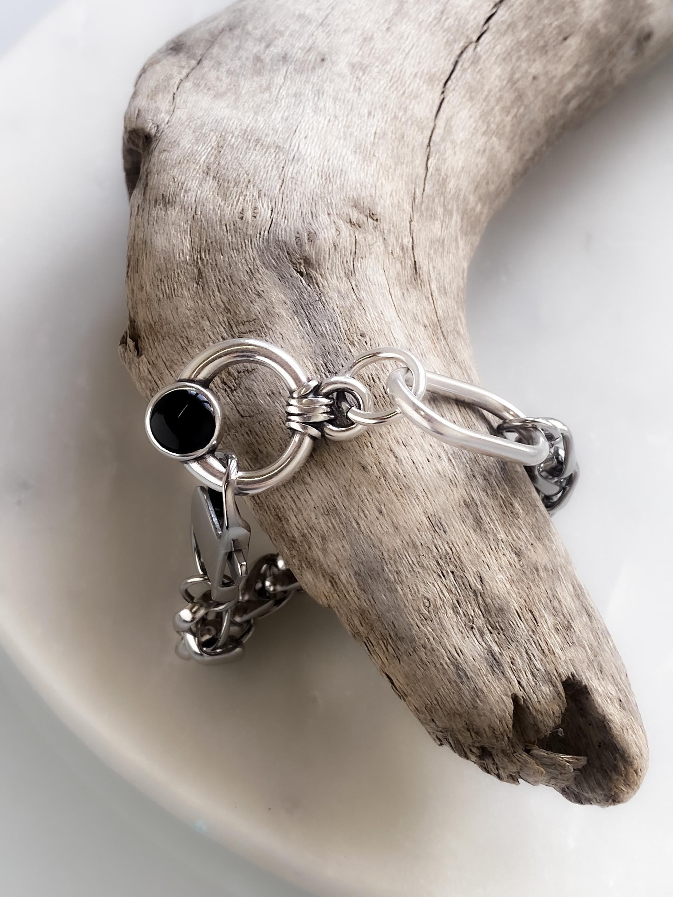 KASSANDRA Chunky Chain Bracelet