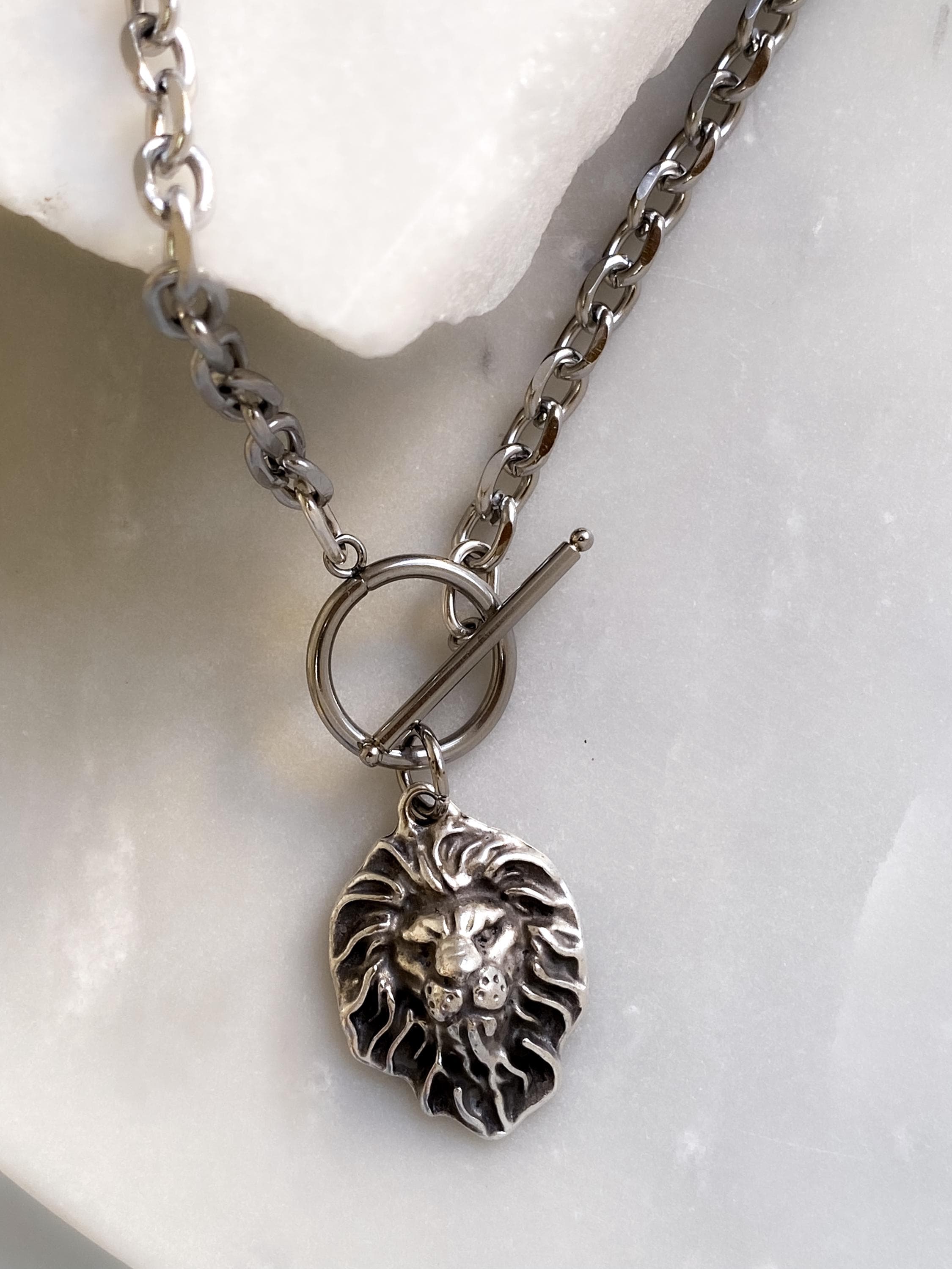 Women's Silver Chain Necklace with Lion Head Pendant, Toggle clasp Ancient Medallion, Vintage Style, Mother's Day Gift, LION