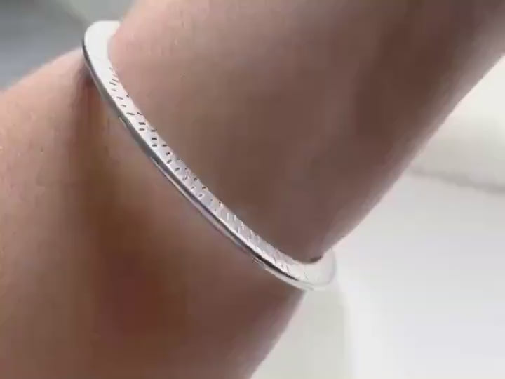 Ethnic Oval Bangle