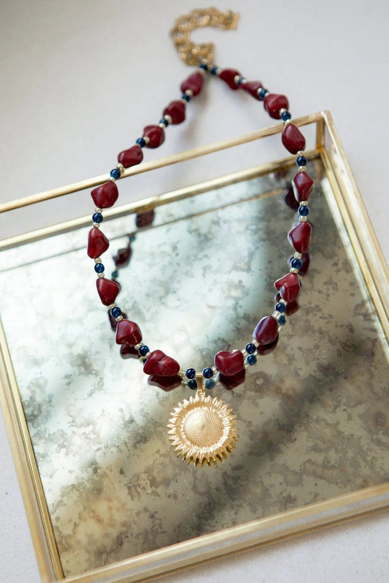 Bijoux ethniques, Gold sun flower pendant Necklace, Boho Tribal Necklace, Charoite gemstone necklace, Boho beaded necklace