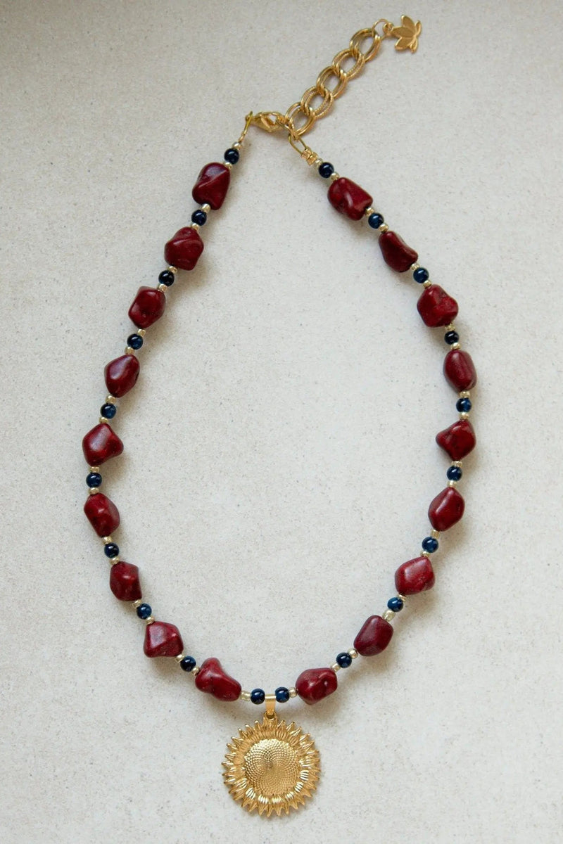 Bijoux ethniques, Gold sun flower pendant Necklace, Boho Tribal Necklace, Charoite gemstone necklace, Boho beaded necklace