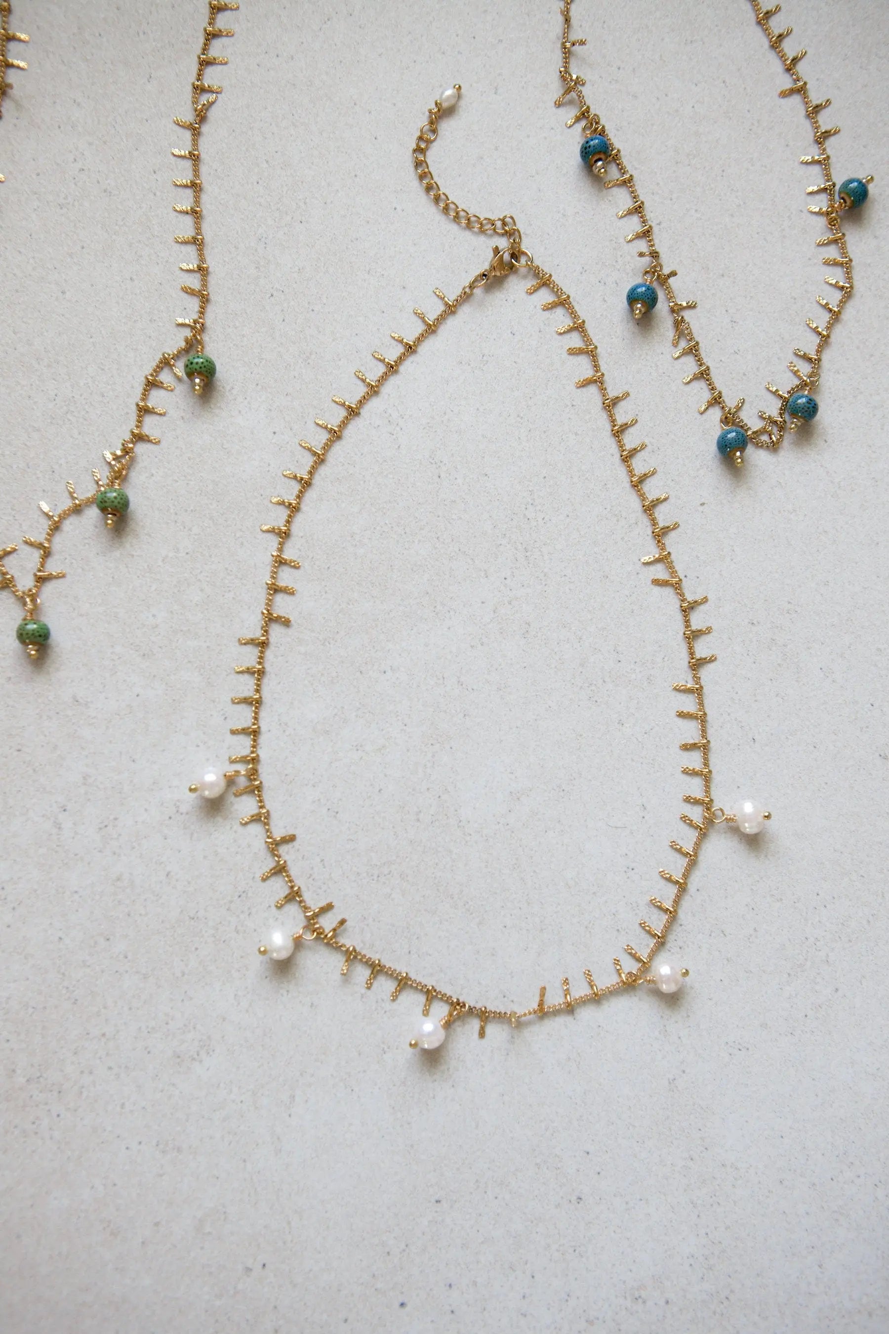 Dainty pearls necklace, Minimalist beads necklace, Pearls Rosario, ceramic beads necklace, collier femme