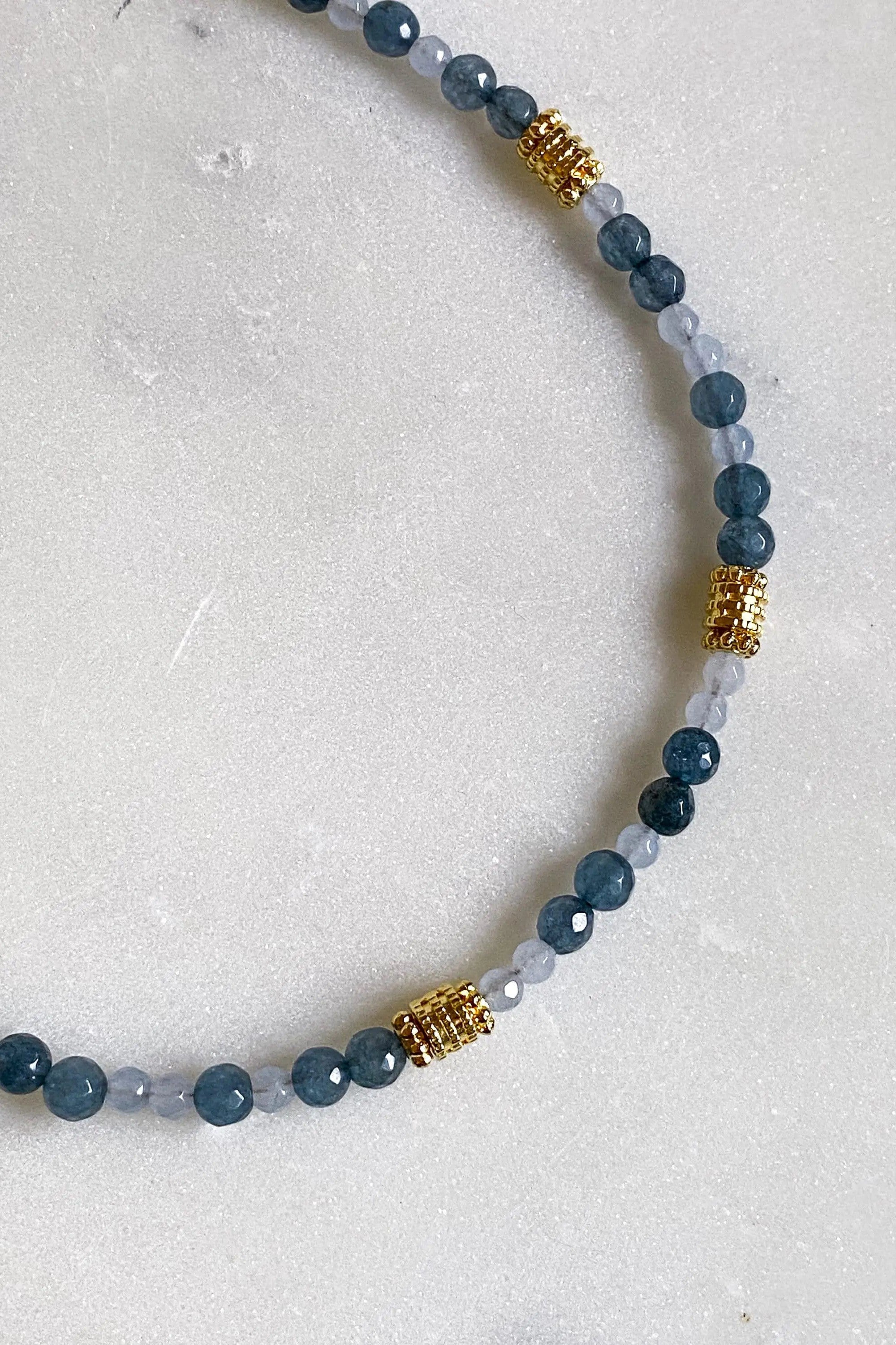 KALI Dainty Agate necklace,  Heishi Surfer necklace, Boho chic necklace, Blue Beaded Necklace, Collier pierre femme, Gift for her