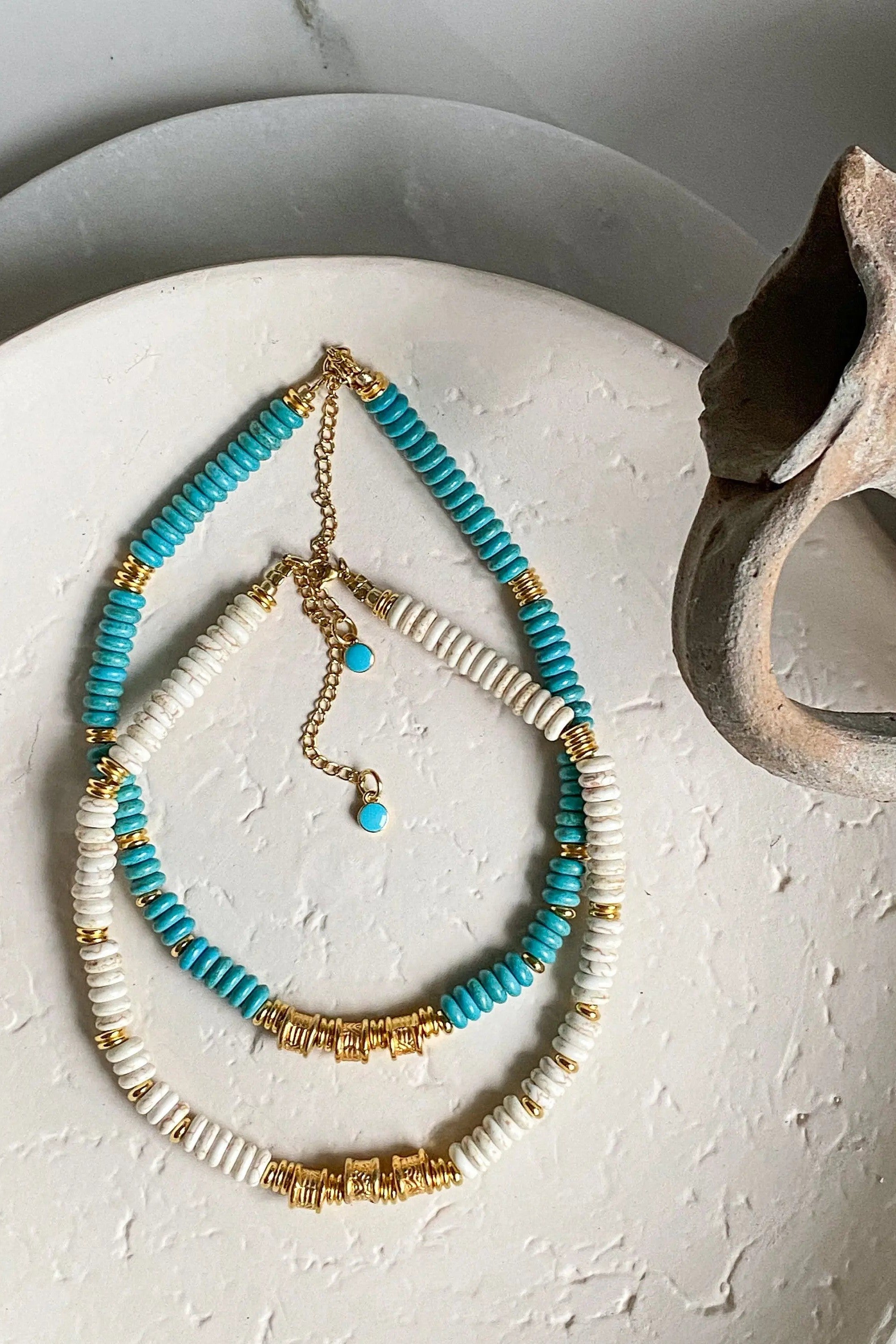 KLÉLIA White Heishi necklace, Statement Boho Necklace, Surfer choker necklace, Collier Pierre ethnique, White Charoite chocker, Gift for her