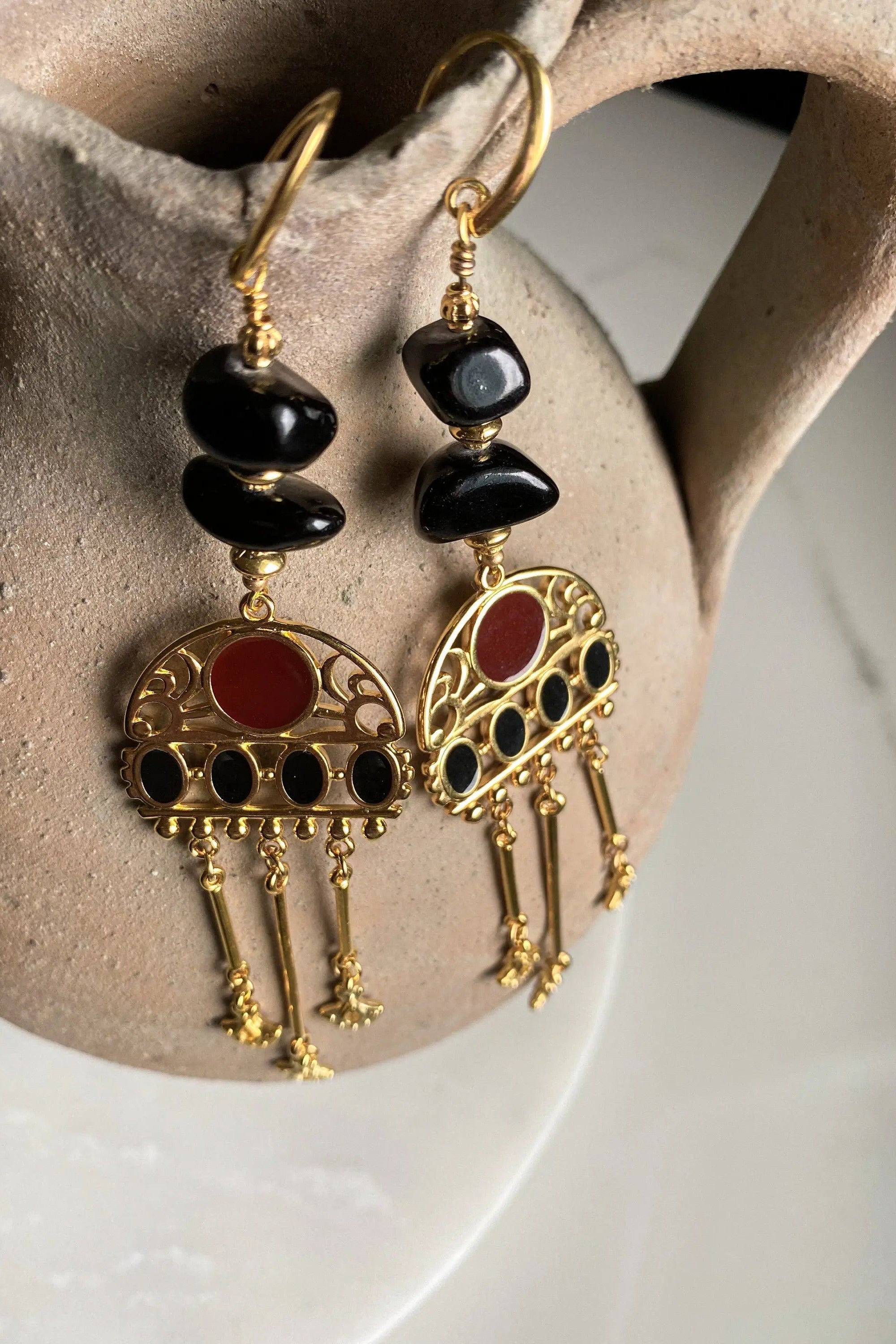 Tribal Boho Earrings, Bijoux Ethniques en or, Black Jade Earrings, Jade gemstone Jewelry, Bijoux Artisanaux grecs, Gold Statement Earrings