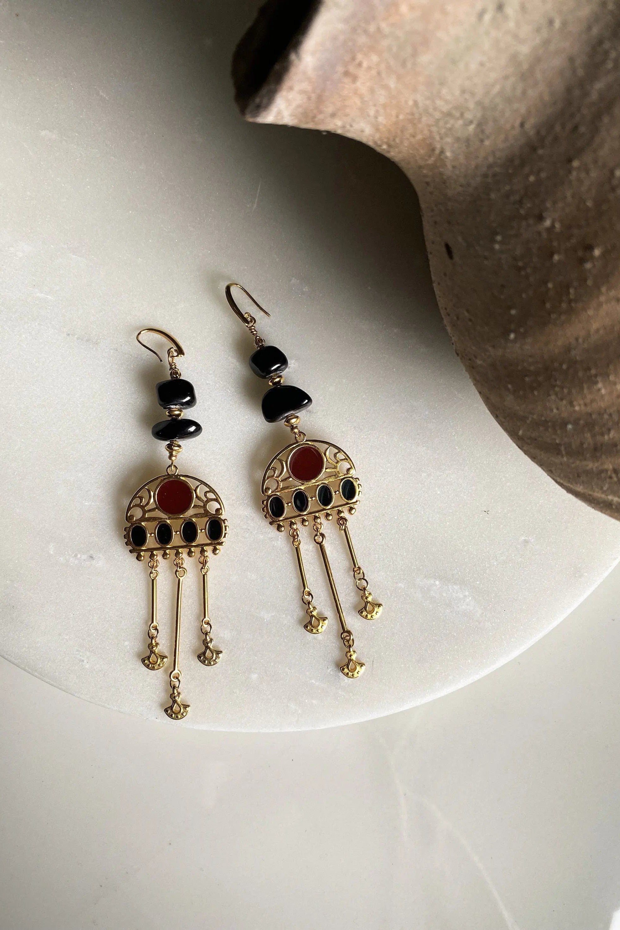Tribal Boho Earrings, Bijoux Ethniques en or, Black Jade Earrings, Jade gemstone Jewelry, Bijoux Artisanaux grecs, Gold Statement Earrings