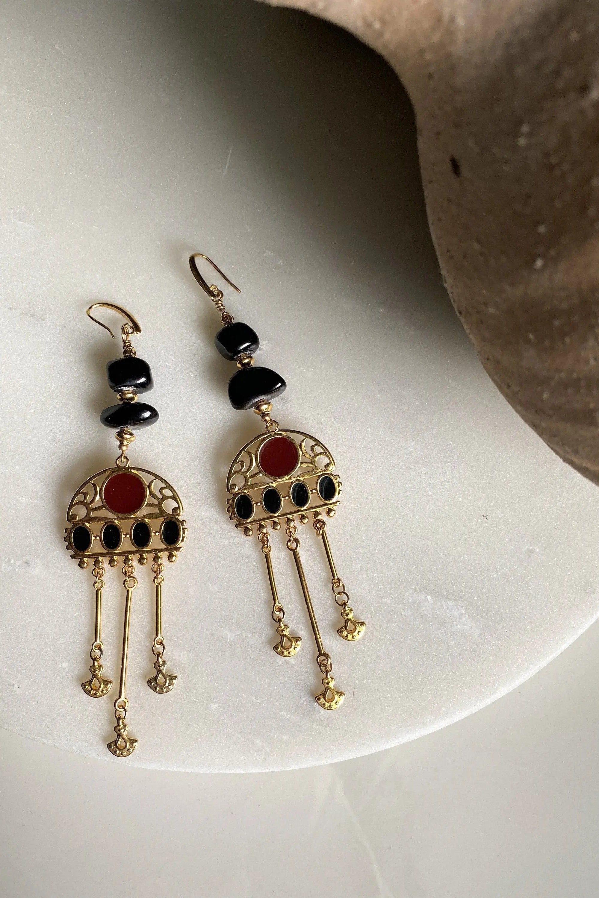 Tribal Boho Earrings, Bijoux Ethniques en or, Black Jade Earrings, Jade gemstone Jewelry, Bijoux Artisanaux grecs, Gold Statement Earrings