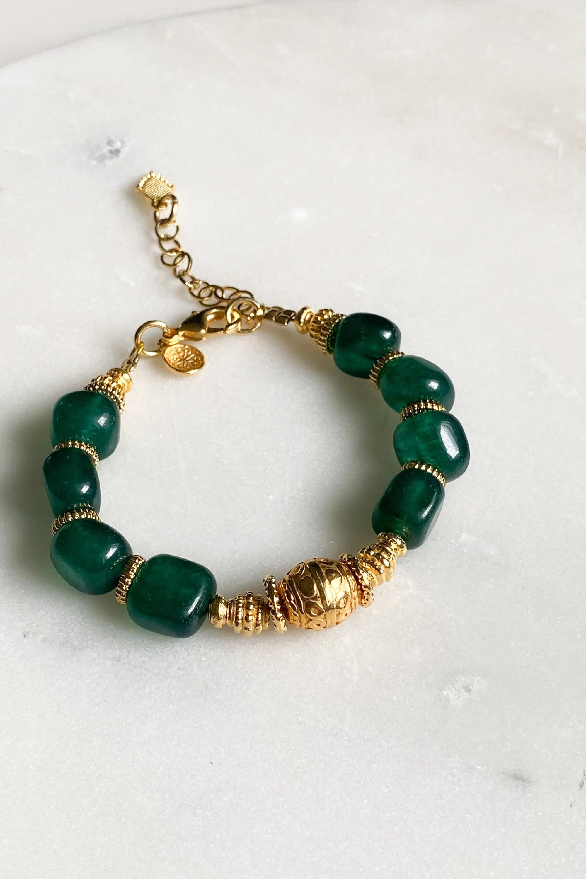 Healing Crystal Bracelet, Emerald green Jade bracelet, Protection Bracelet, Good luck bracelet, Gemstone beaded bracelet, Happiness Bracelet