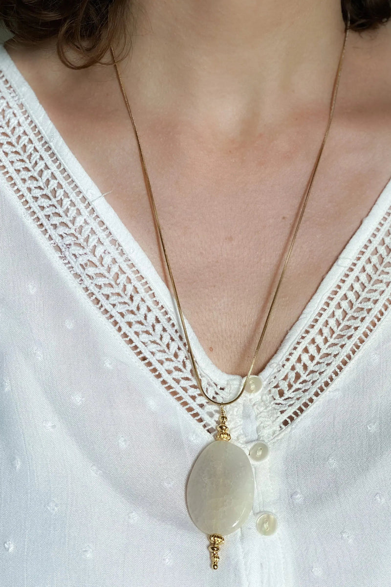Minimalist Agate Stone Necklace , Boho Gold necklace with white gem pendant, Statement agate necklace, graduation gift, LEFKI