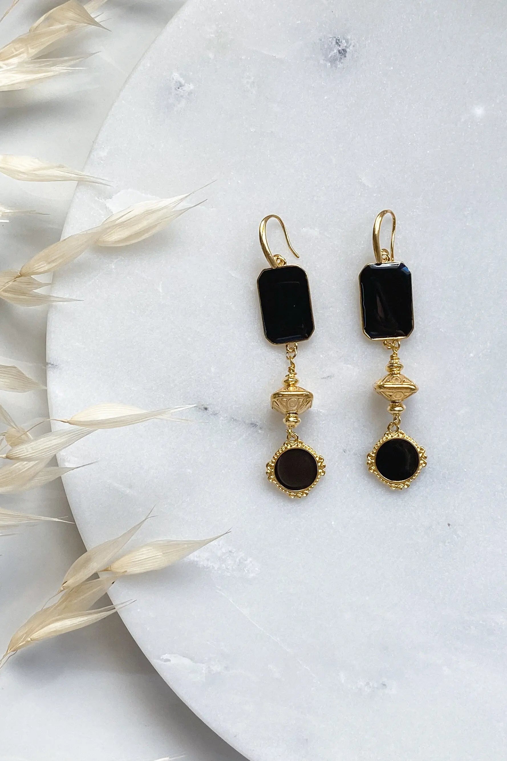 ONIRO Black and gold Boho earrings, Dangle Tribal Earrings, Bijoux éthniques, Boucles d'oreilles noir, Best friend gift, Ancient Earrings