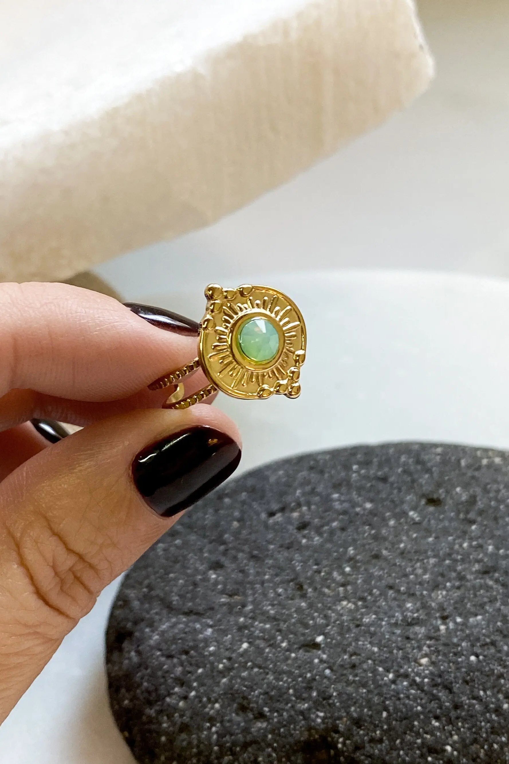 SEZAN Gold Stone Ring, Green crystal  Simple Boho Ring, Elegant Boho Damen Ring,Stainless steel Adjustable ring for women, Bague Pierre