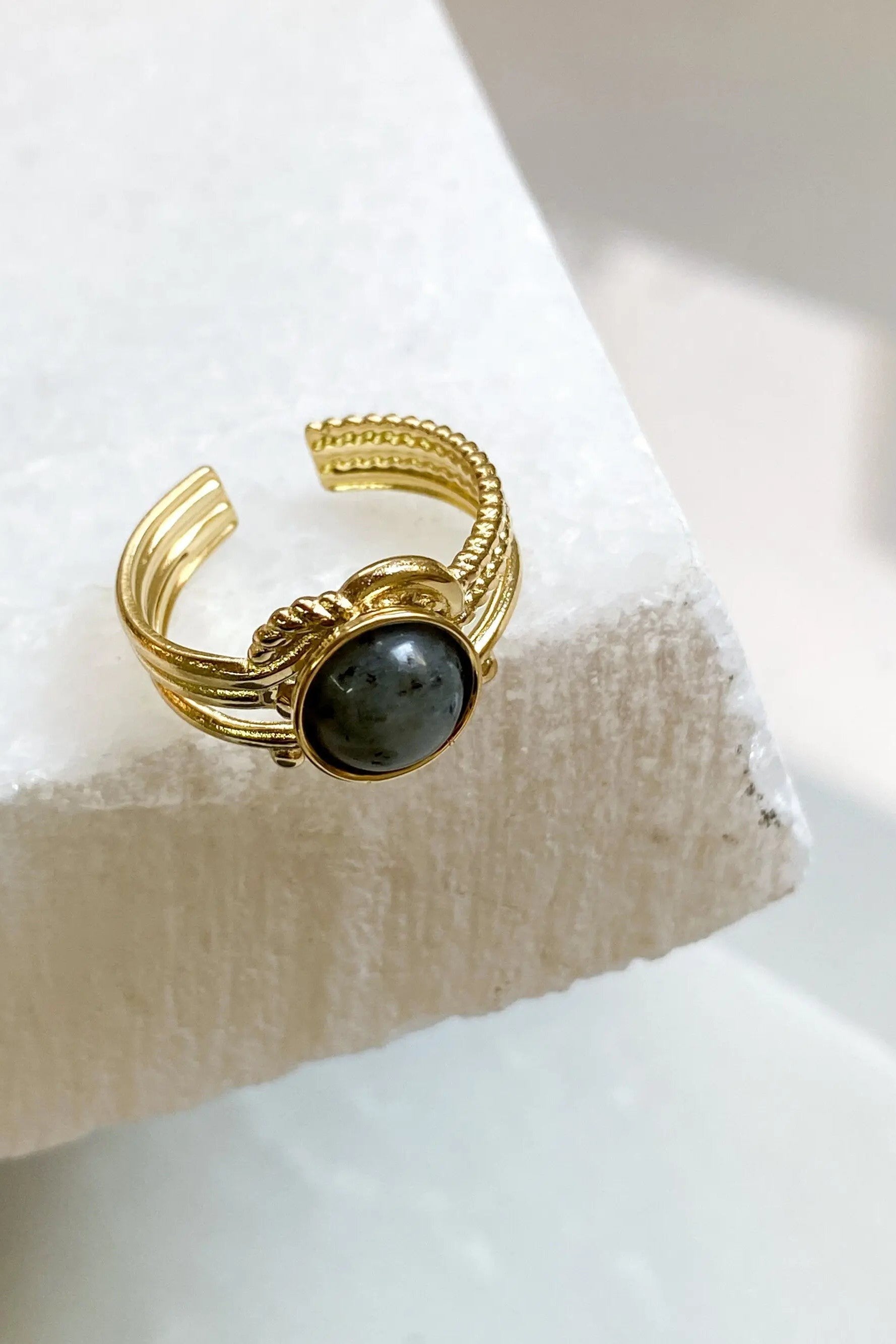 HERMINA Gold Stone Ring, Grey Labradorite stone Ring, Elegant boho chic Damen Ring,Stainless steel Adjustable ring for women, Bague Pierre