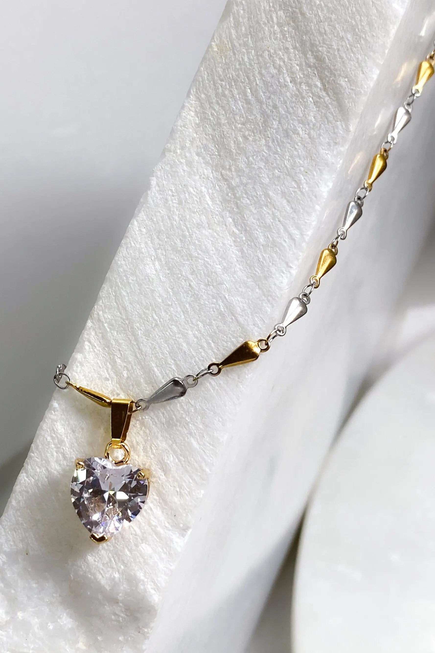 Statement heart necklace, Gold silver chain necklace with Zircon crystal heart, Thick crystal Heart charm pendant necklace, Anniversary gift