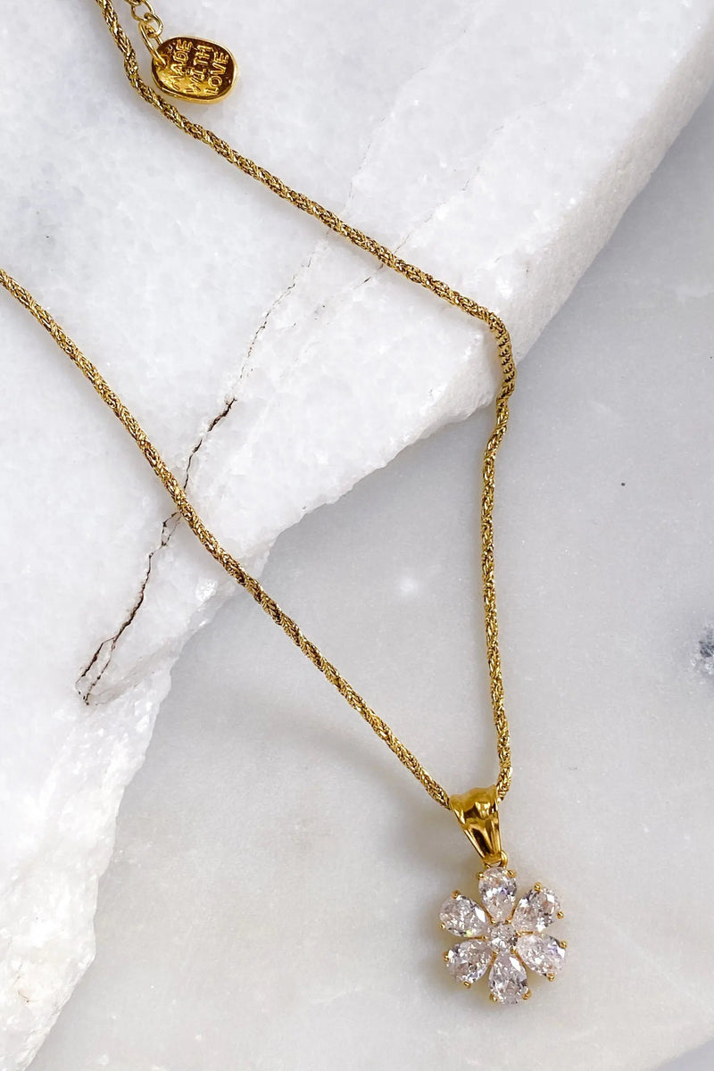 Flower pendant necklace, Zircon daisy charm on gold chain necklace, Gold rope chain with daisy charm, Sunflower Medallion, Anniversary gift