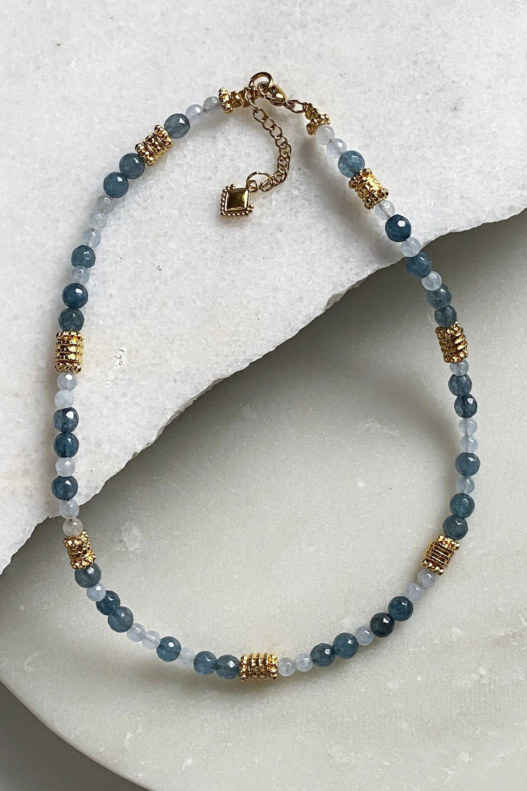 KALI Dainty Agate necklace,  Heishi Surfer necklace, Boho chic necklace, Blue Beaded Necklace, Collier pierre femme, Gift for her