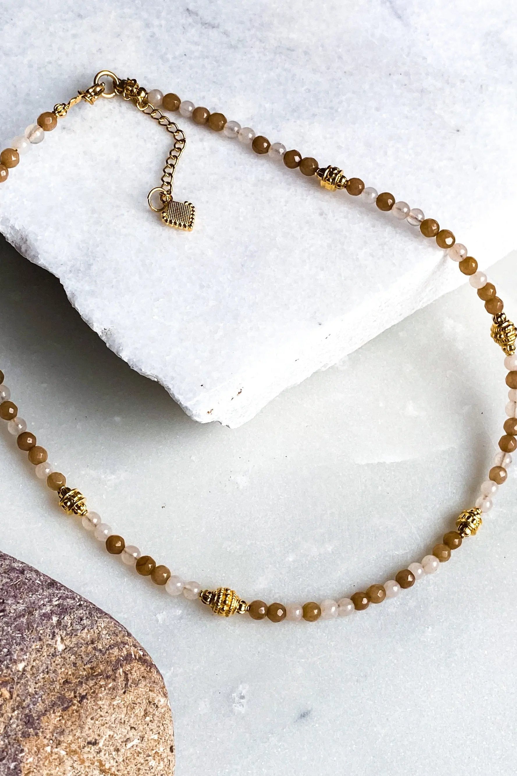 AMALIA Brown Heishi necklace, Agate Beaded Necklace, Boho chic Necklace, Surfer choker, Beige Dainty Necklace, Gift for her