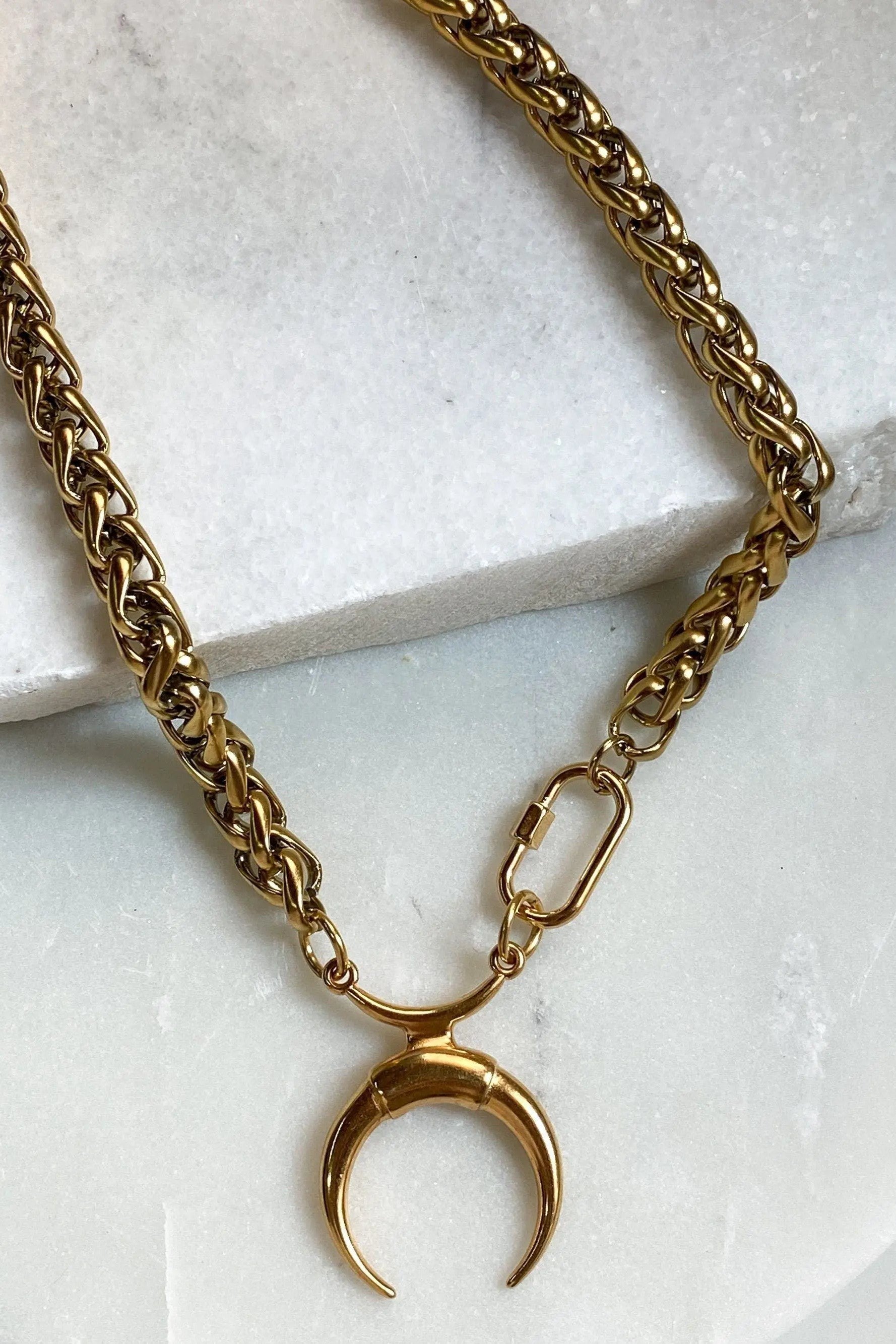 TAYGETE Chunky Gold chain necklace with horn pendant