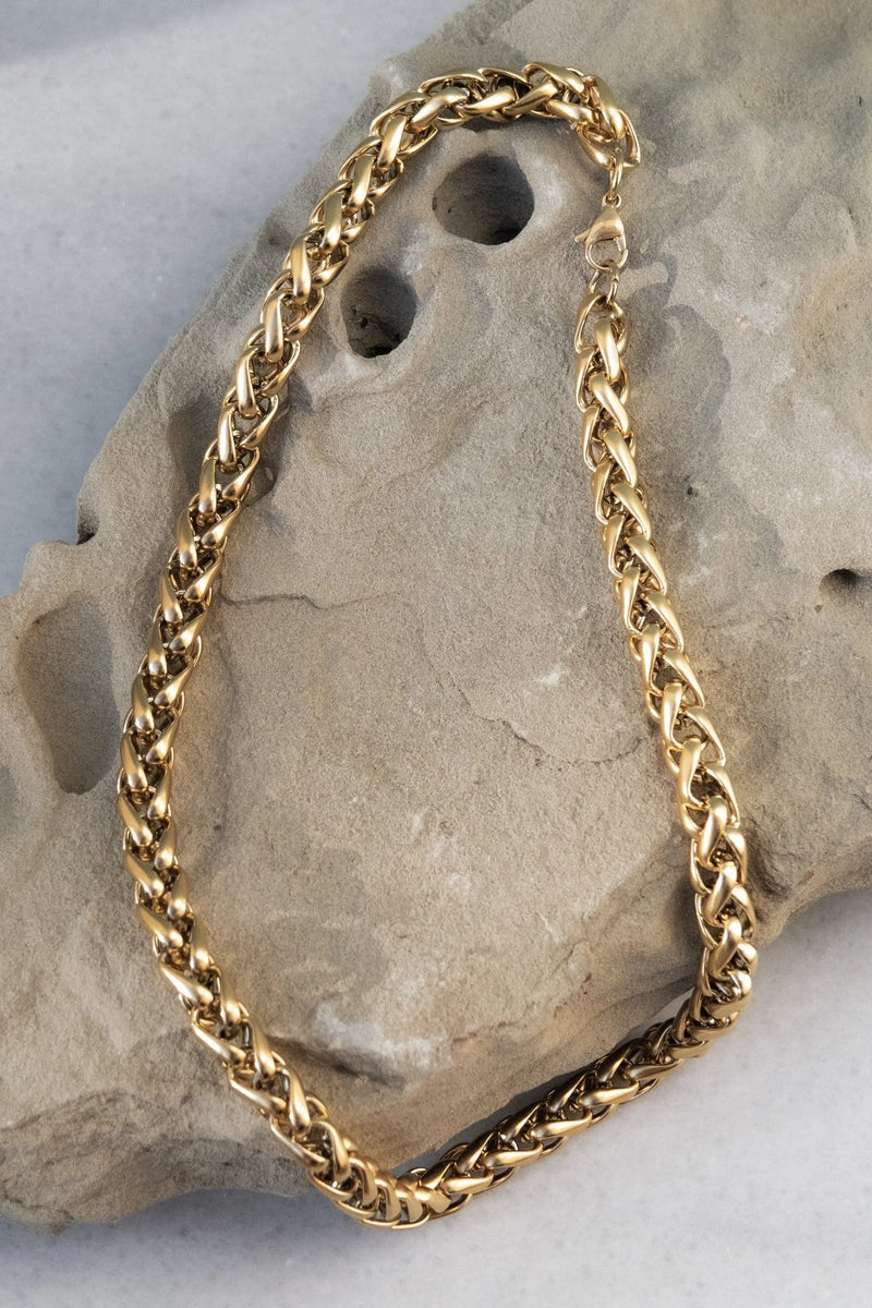 Gold spiga chain necklace