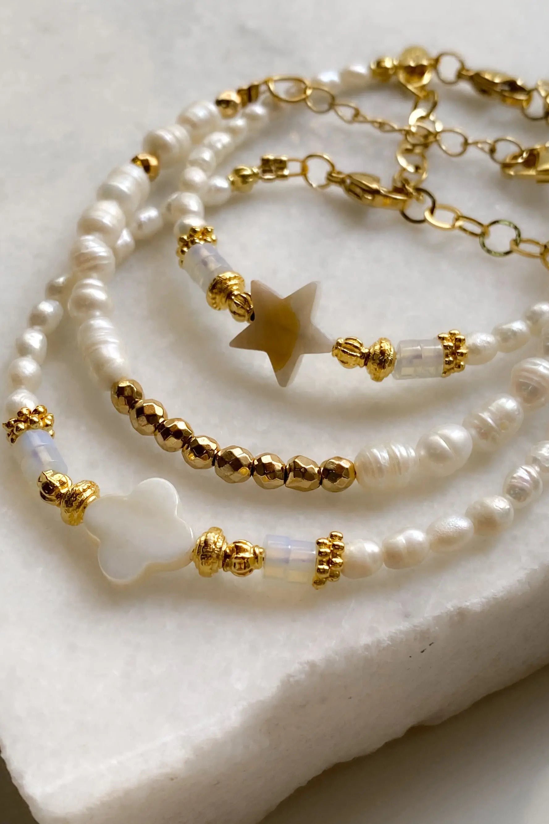 Dainty Pearl Bracelet Star Gold Bracelet Heishi Gems Beaded Bracelet Boho Chic Bracelet for Woman Gift for Her, NARE