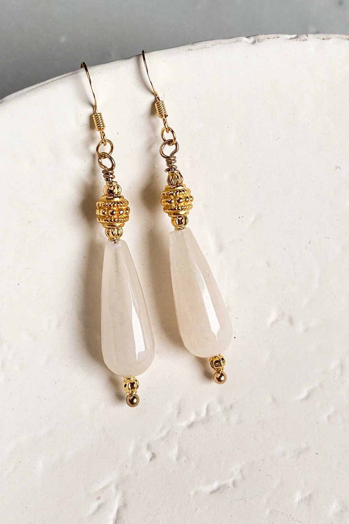 KIVÉLI Boho Necklace earrings with gold-toned metal beads and long translucent white teardrop pendants
