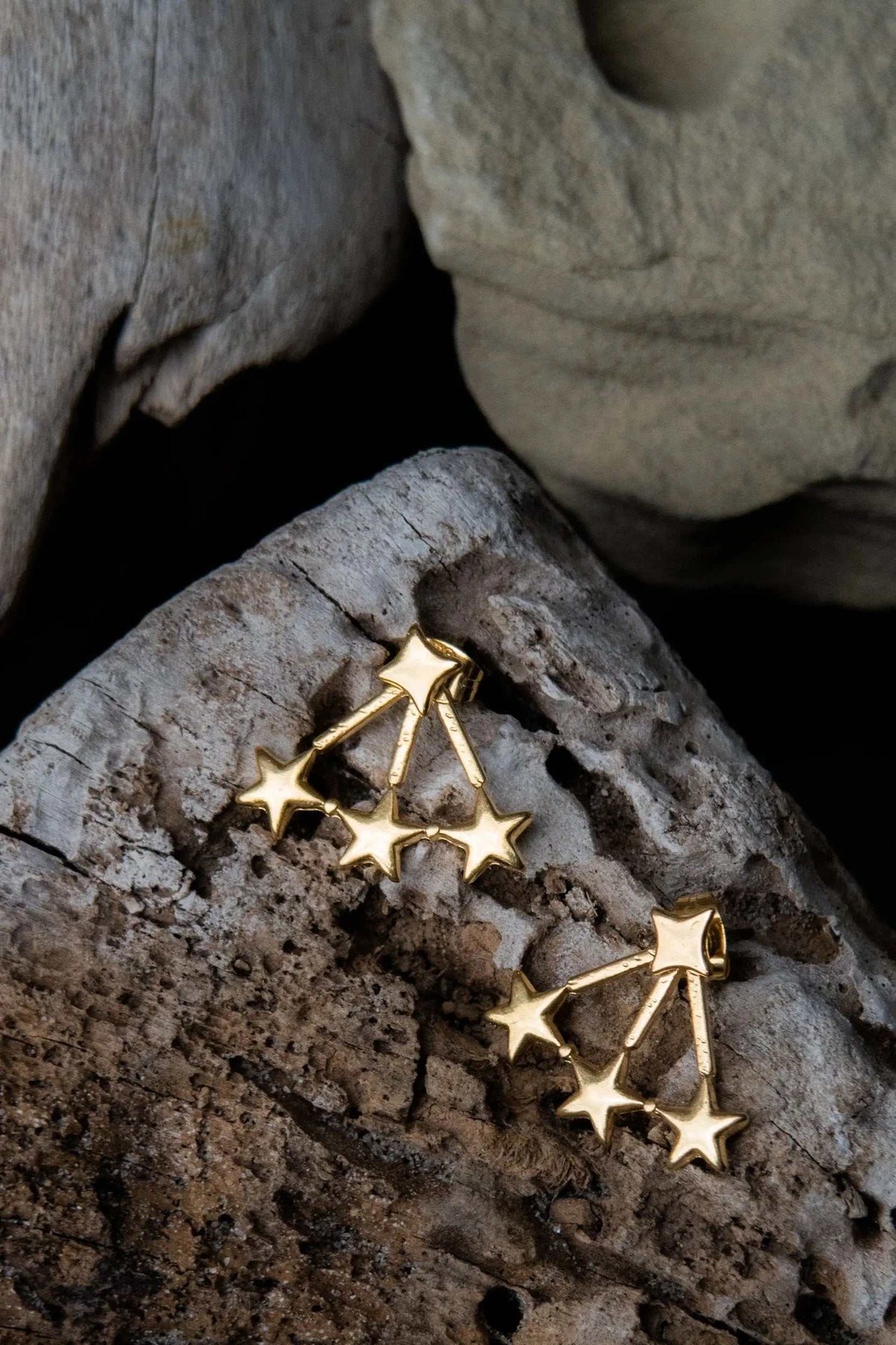 Little stars Earrings in gold-tone metal, featuring dangling star clusters with polished five-point stars.