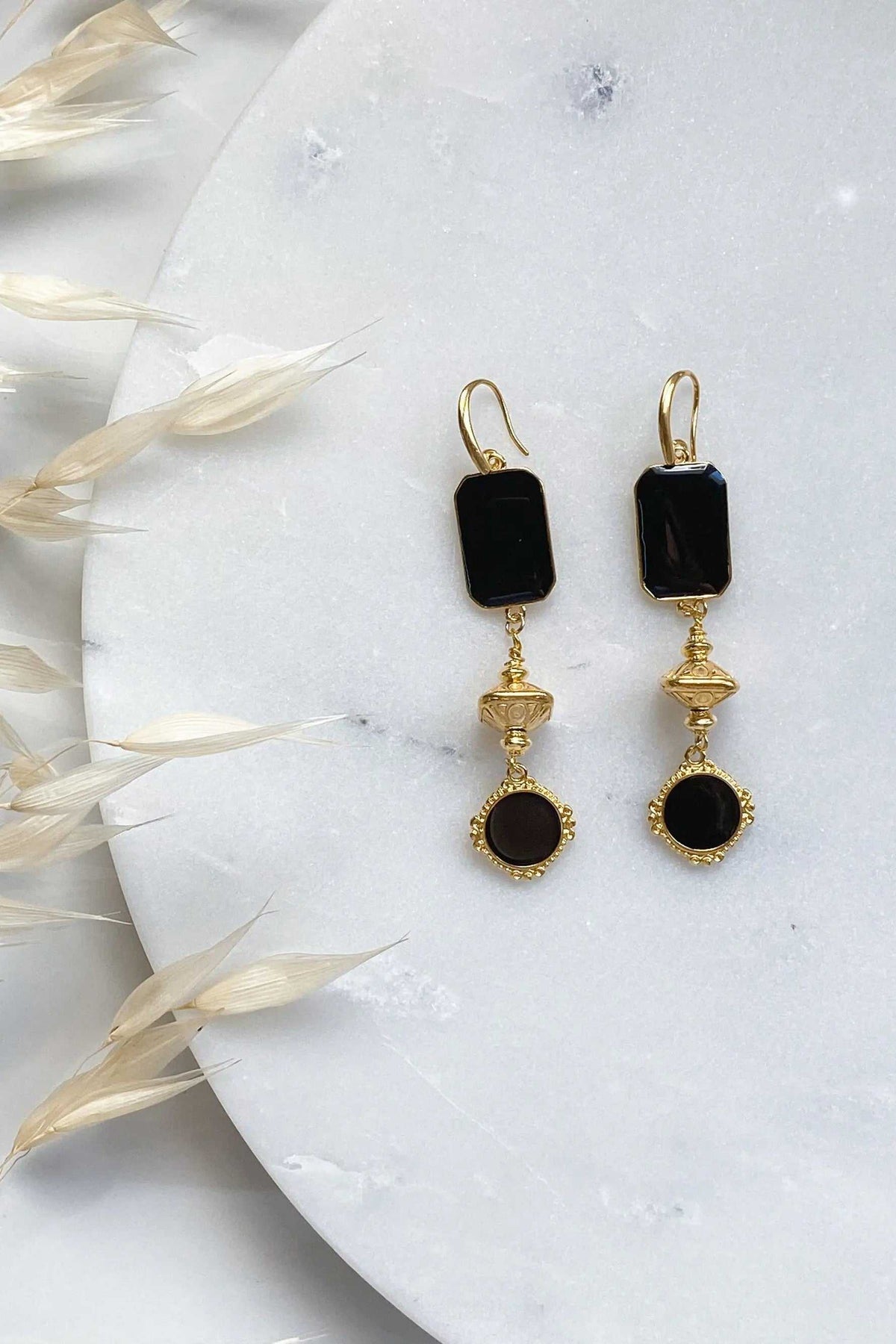 ONIRO Black and gold Boho earrings with black rectangular resin and round pendants in gold-tone settings
