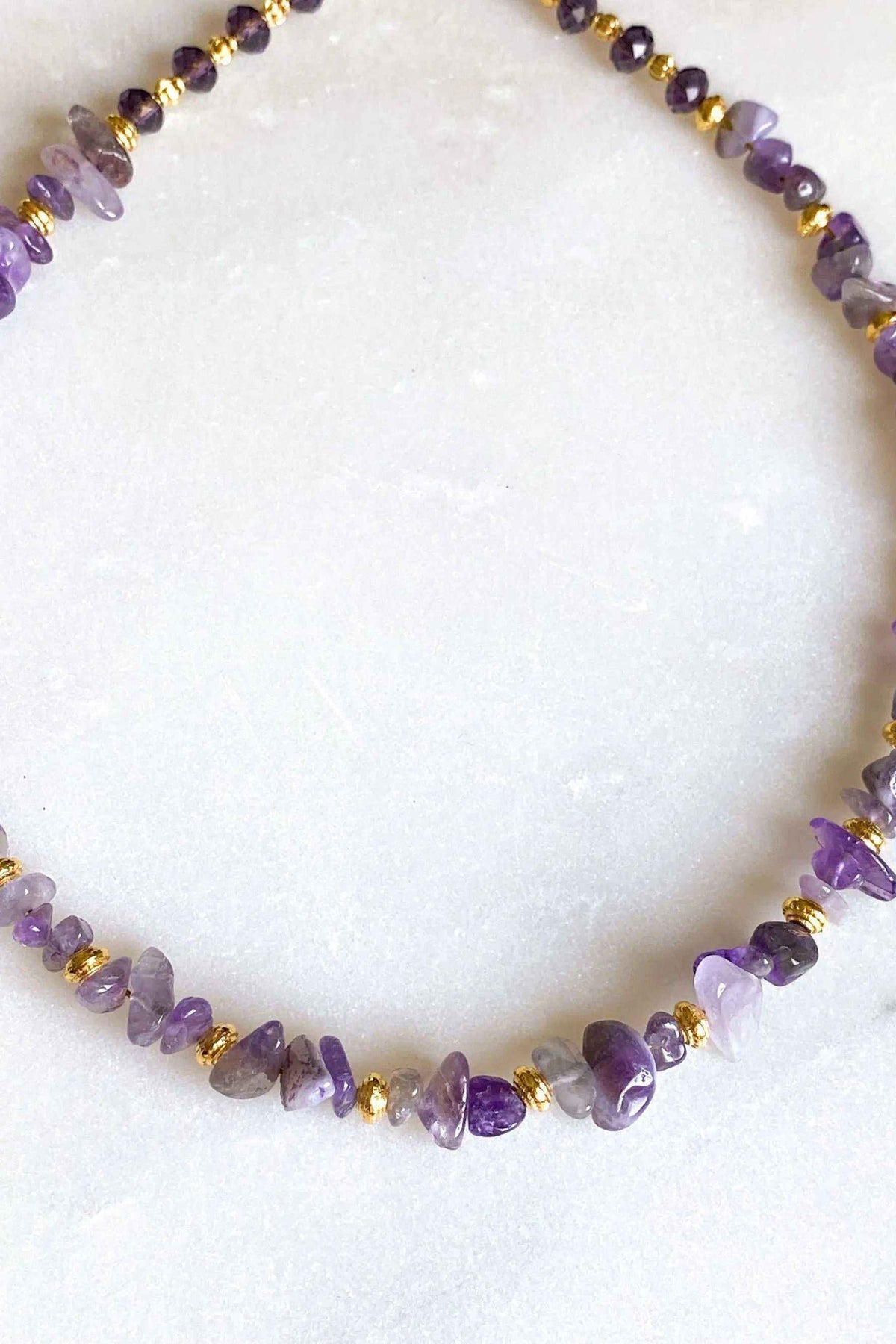 POLYMNIA Blue Jade necklace with purple-blue stone chips and gold-plated bead details