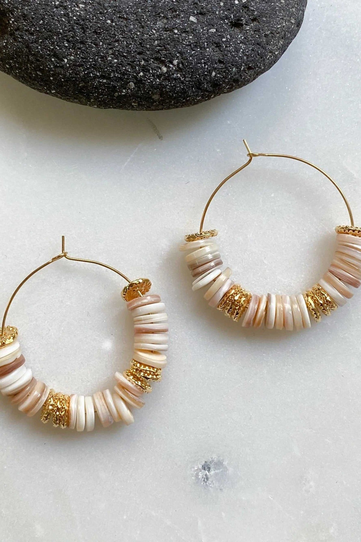 SHELL Hoop earrings with white shell heishi beads and gold-toned textured accents on large hoops
