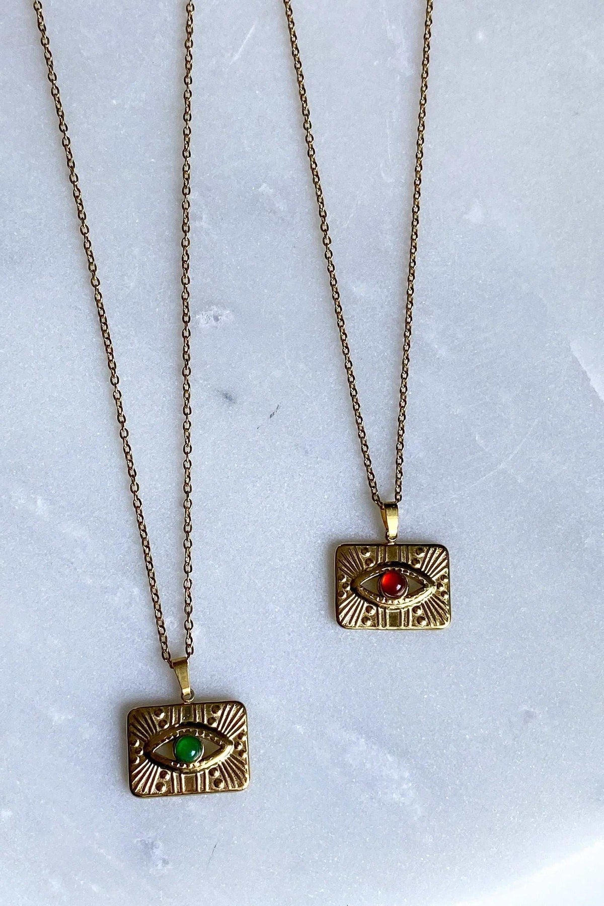 TAMA NECKLACE gold-filled steel chain necklace with engraved evil eye pendants in green and red